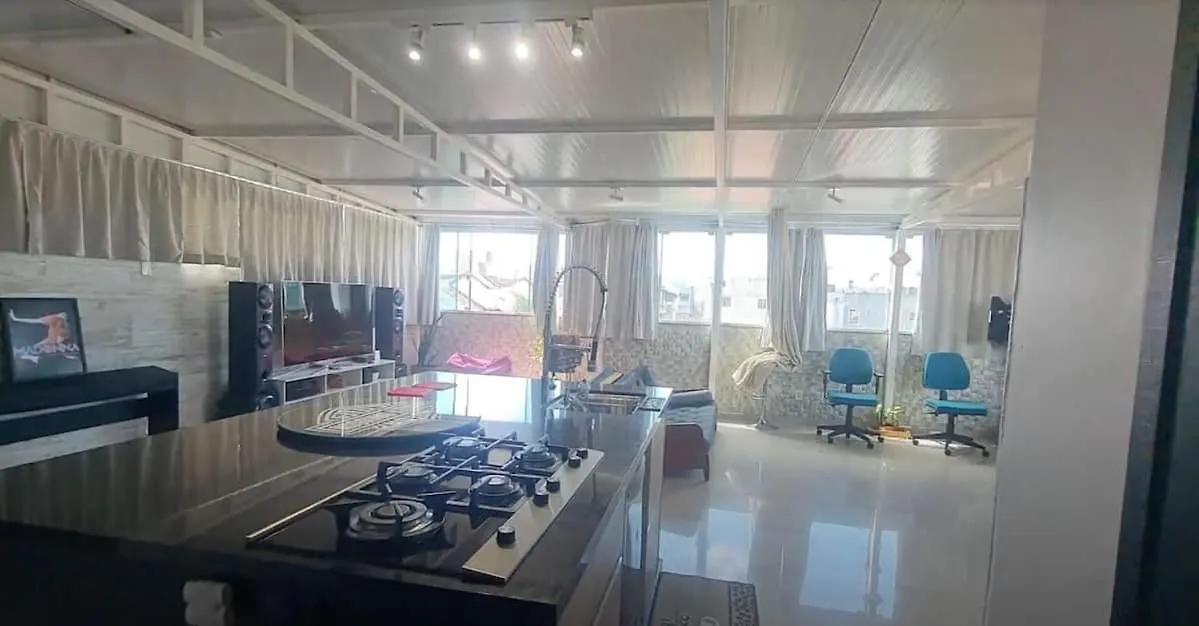 Apartamento Cobertura Gourmet á 300mts da praia de Canasvieiras norte da ilha de Floripa Florianópolis